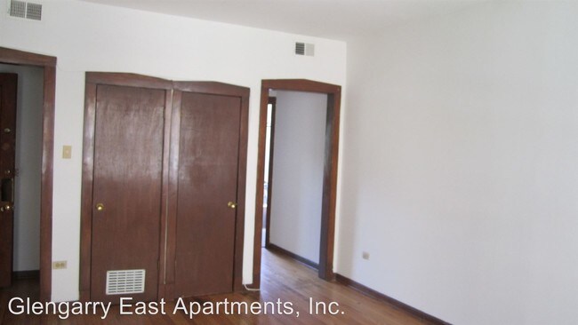 Building Photo - 4048-58 Sheridan Rd