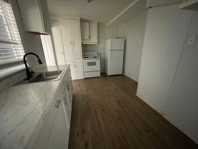 Foto del edificio - 1722 Dixie Dr