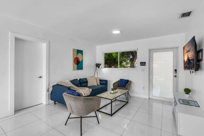 Foto del edificio - 7061 Coolidge St