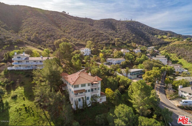 Building Photo - 456 S McKnight Rd