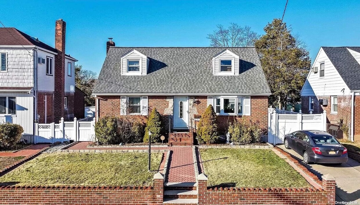 407 Hendrickson Ave, Valley Stream, NY 11580 House Rental in Valley