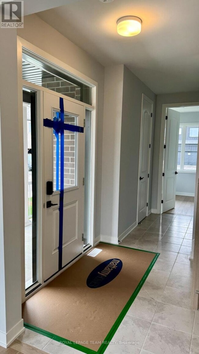 Photo du bâtiment - 122 Tonic Cres