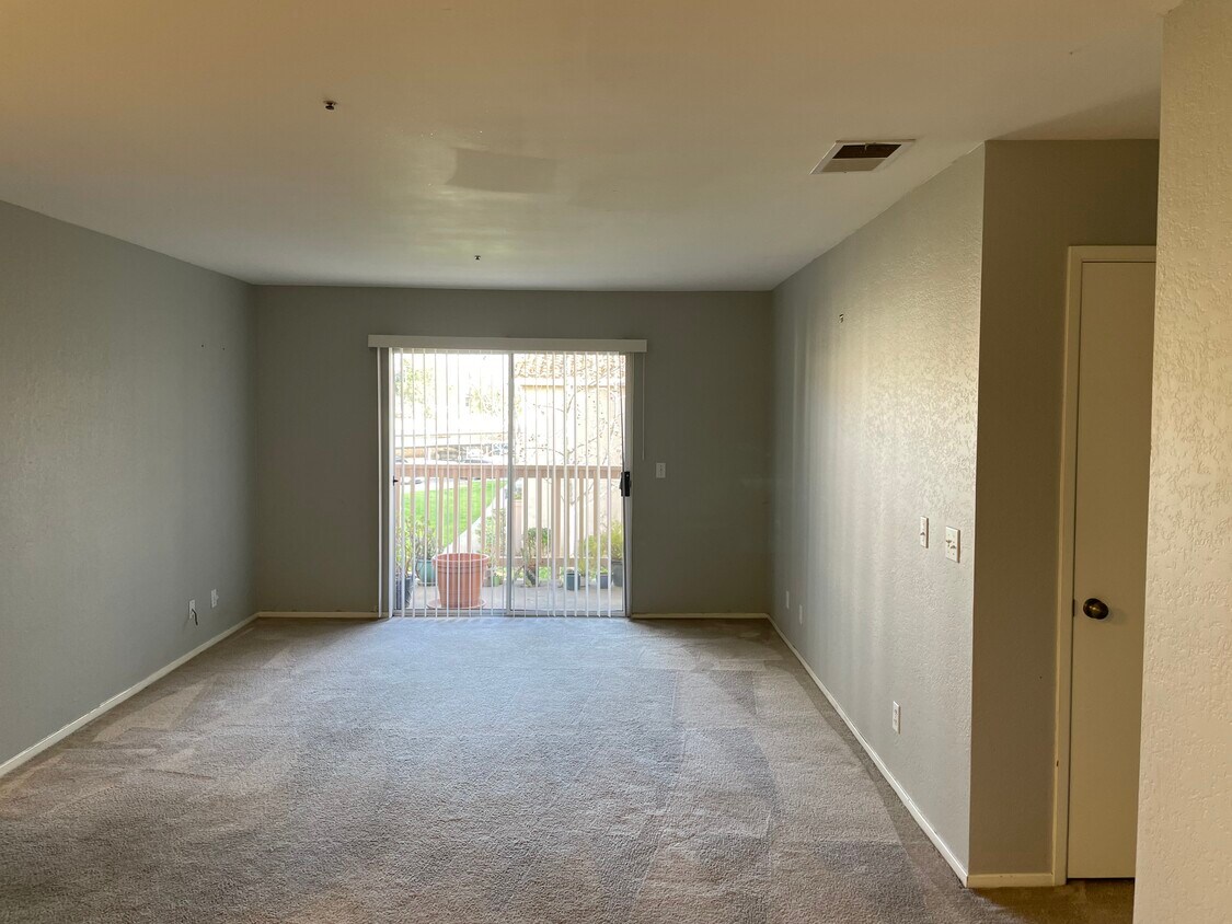 Primary Photo - 321 Inger Dr
