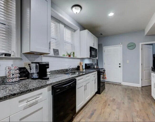 Foto del edificio - 7814 S Phillips Ave