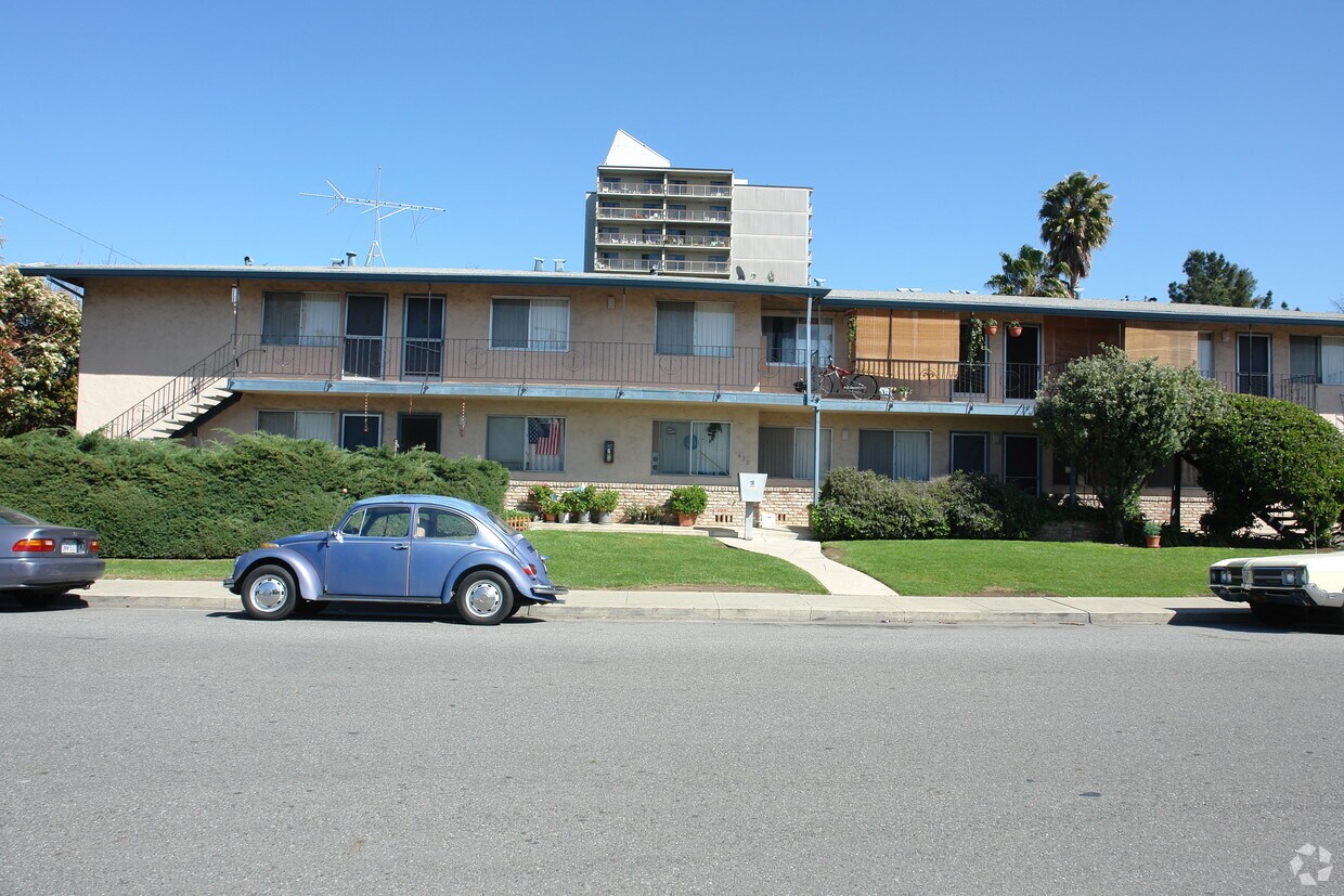 Building Photo - 410-414 Dunster Dr