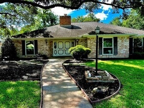 Building Photo - 3007 Broadmoor Dr