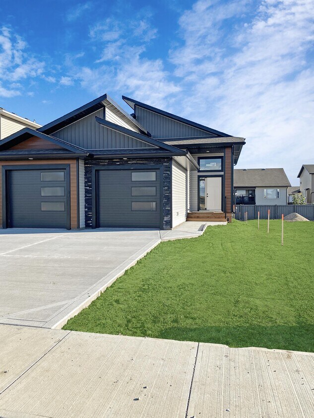 13313 106 St, Grande Prairie, AB T8X 0W4 House for Rent in Grande