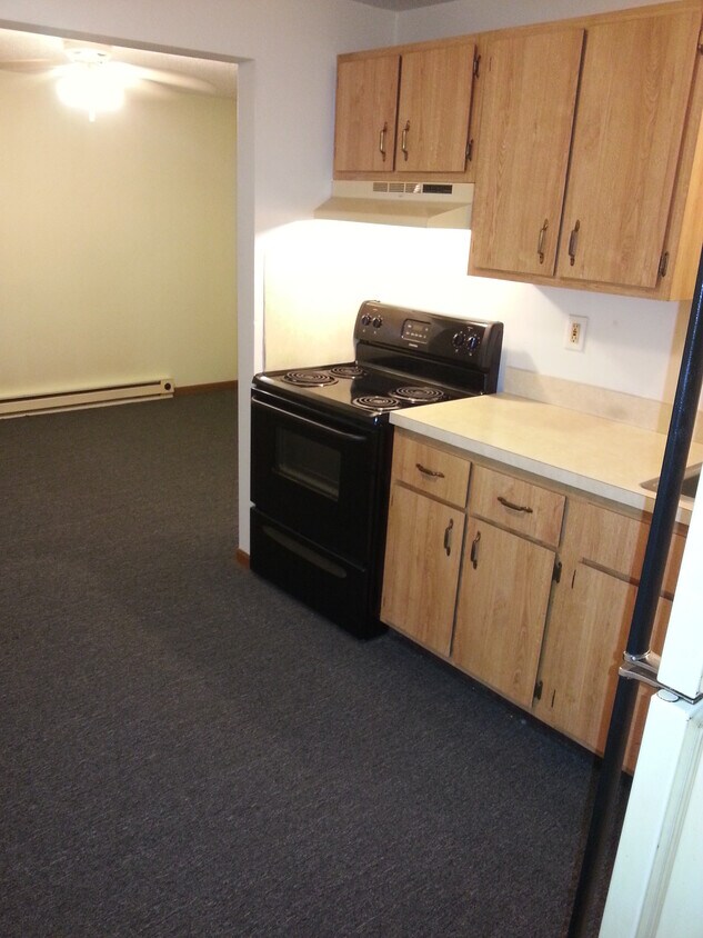 Foto principal - 1220 Saline Rd