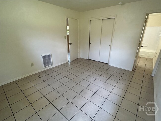 Foto del edificio - 130 Candler Ct