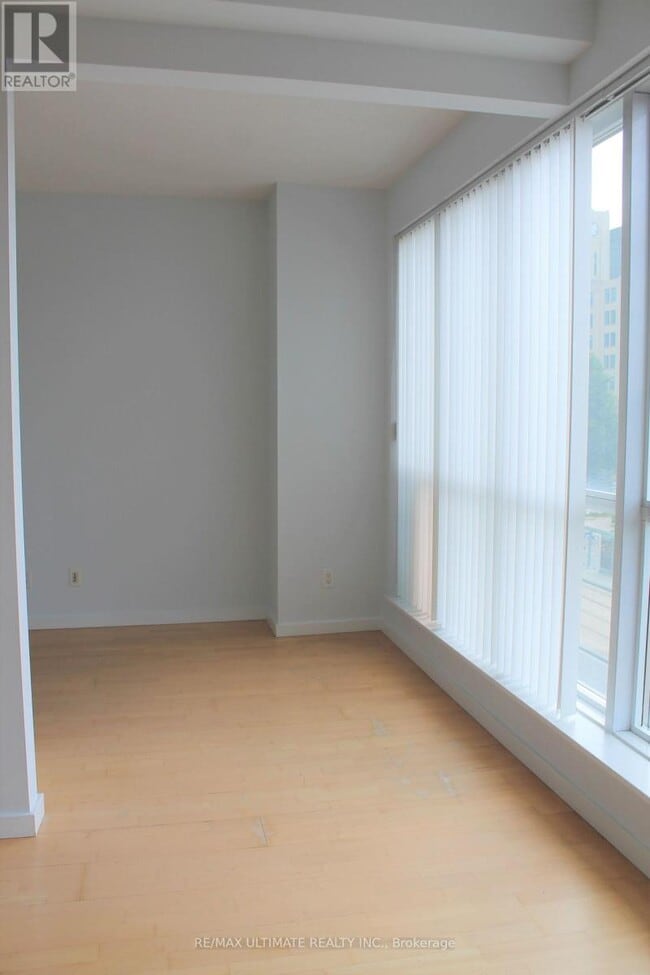 Building Photo - 218 Queens Quay W