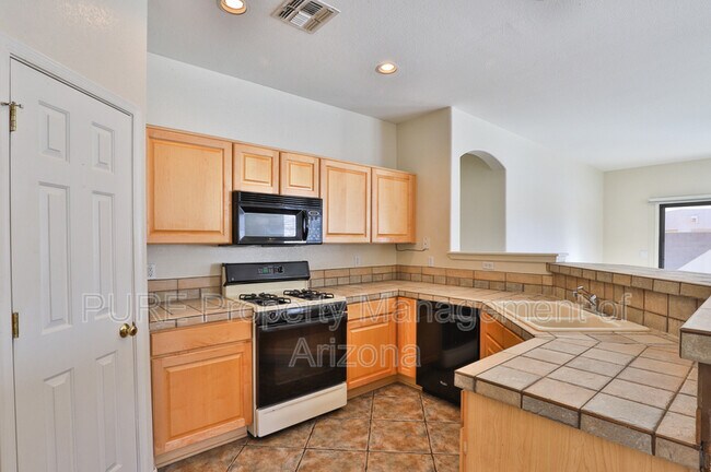 Foto del edificio - 3036 E Fremont Rd