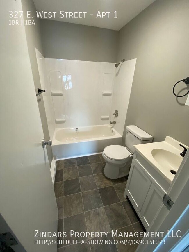 Building Photo - 1 bedroom 1 bathroom in Georgetown Illinois.