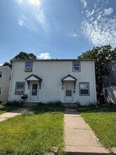 Building Photo - 708 1st Ave S