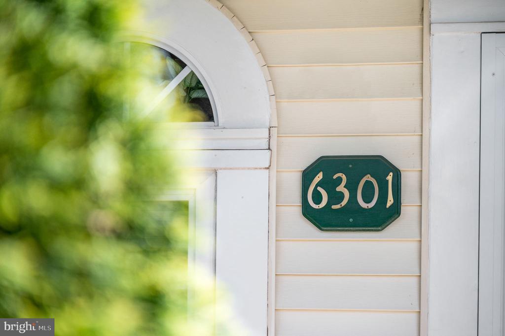 Foto principal - 6301 Rolling Hill Dr