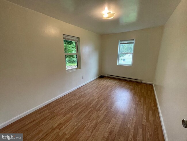 Building Photo - 2200 Milford Square Pike