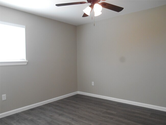 Foto del edificio - 1547 Greenfield Rd