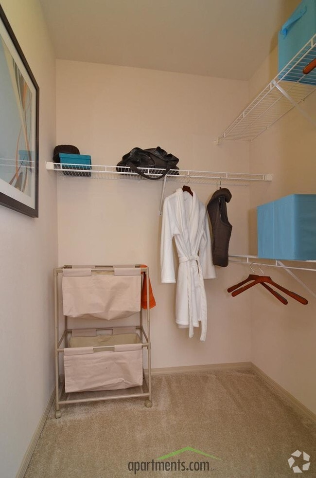 Closet - Z- The Mill at Auburn