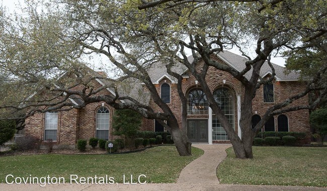 Building Photo - 1016 Crescent Dr