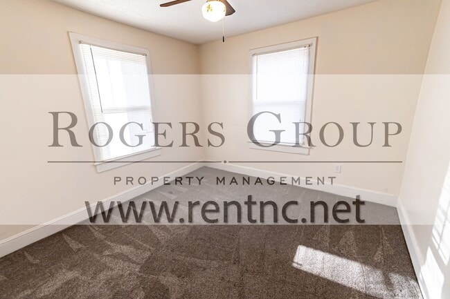 Building Photo - 428 N Chestnut St