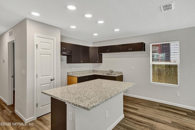 Foto del edificio - 1023 Phelps St