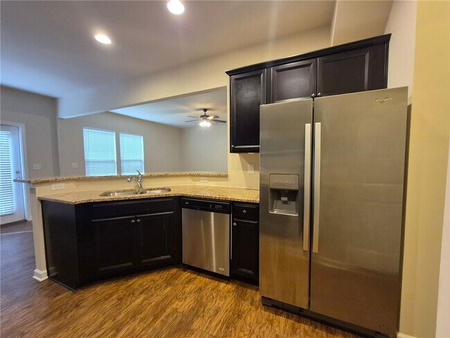 Foto del edificio - 1450 Brookmere Way