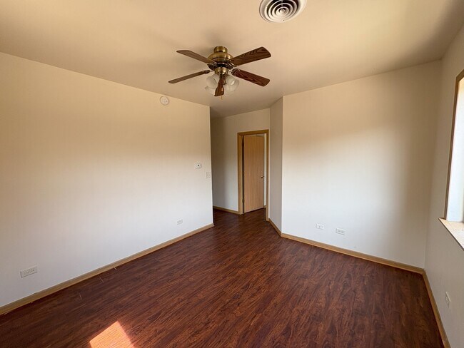 Foto del edificio - 27 N Hickory St