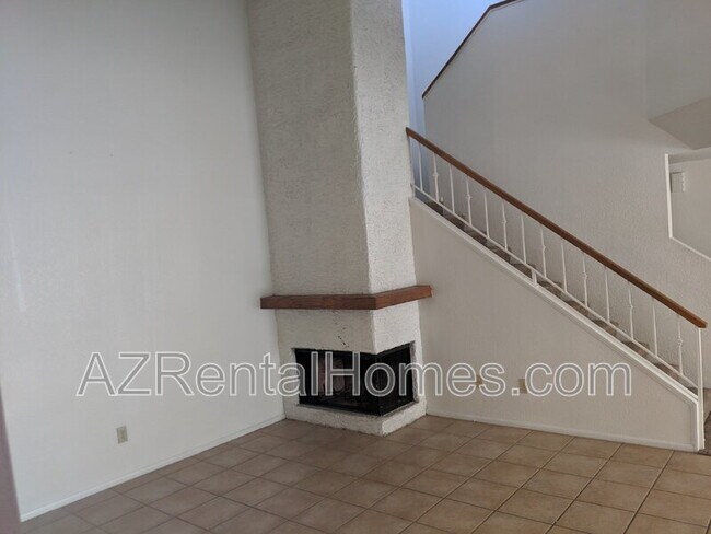 Foto del edificio - 819 N College Ave