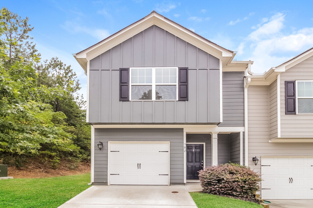 302 Highwood Ln, East Point, GA House Rental in East Point, GA