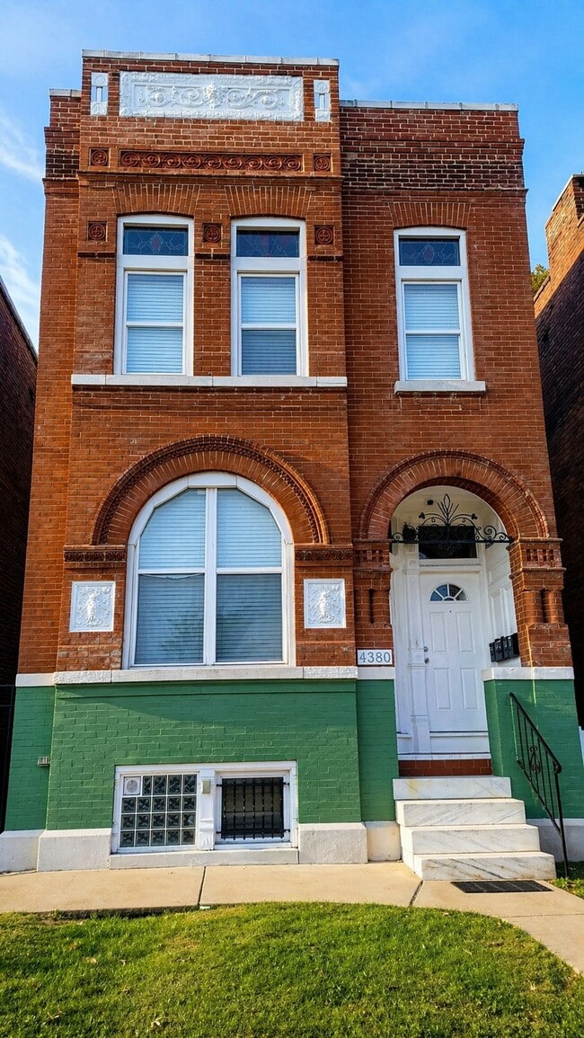 Building Photo - 4380 Chouteau Ave