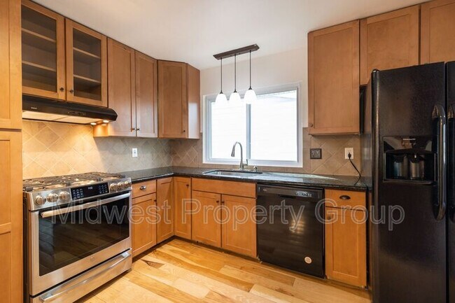 Foto del edificio - 3110 N Waterford Dr