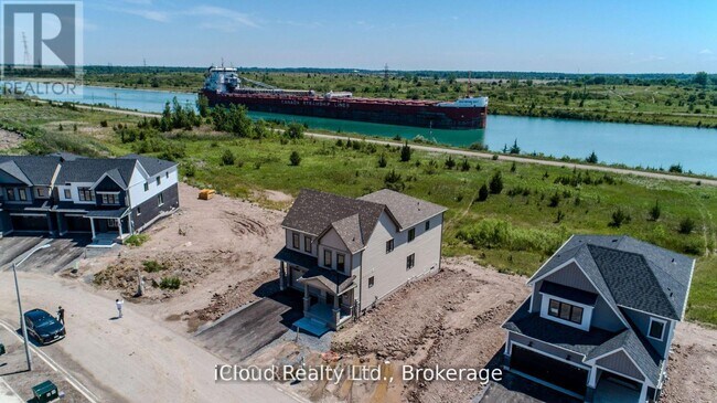 Building Photo - 166 Aviron Cres