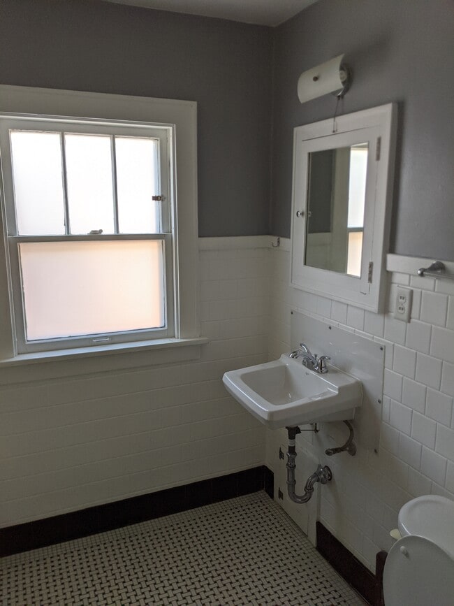 bath - 210 S Randall Ave