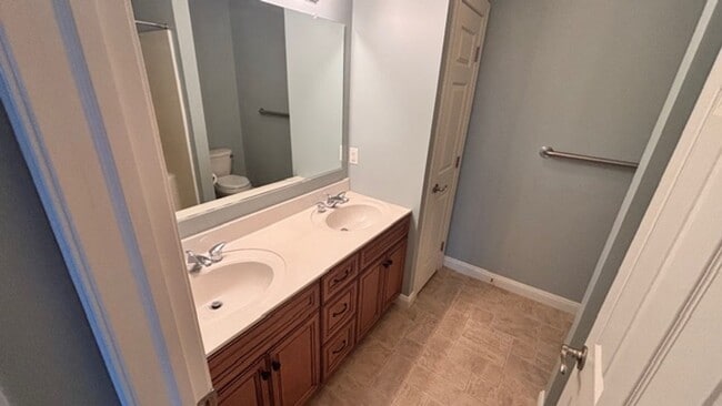 Building Photo - $2,000 townhome for rent Swatara township 3 bed 2.5 baths