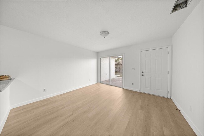 Foto del edificio - 2931 SE 52nd Ave