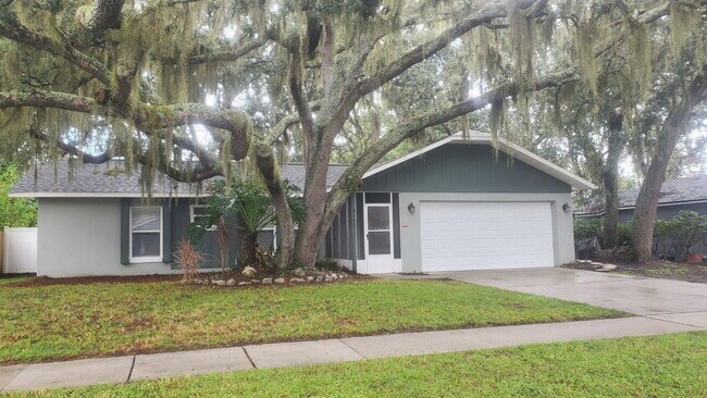 Foto del edificio - 9220 Larette Dr