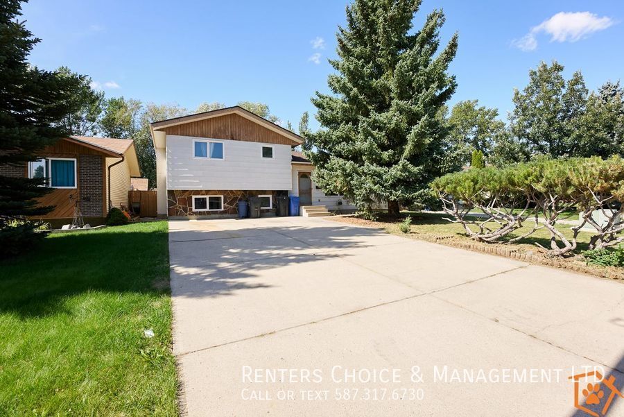 Primary Photo - Spacious and Pet Friendly 4-Level Split wi...