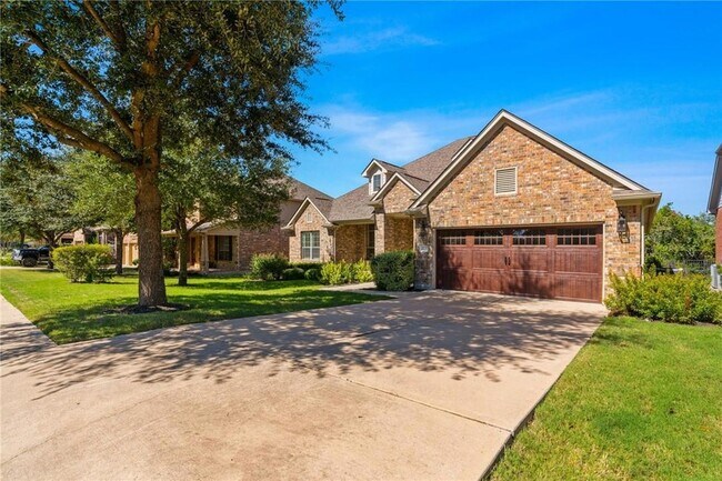 Foto del edificio - 4708 Mont Blanc Dr