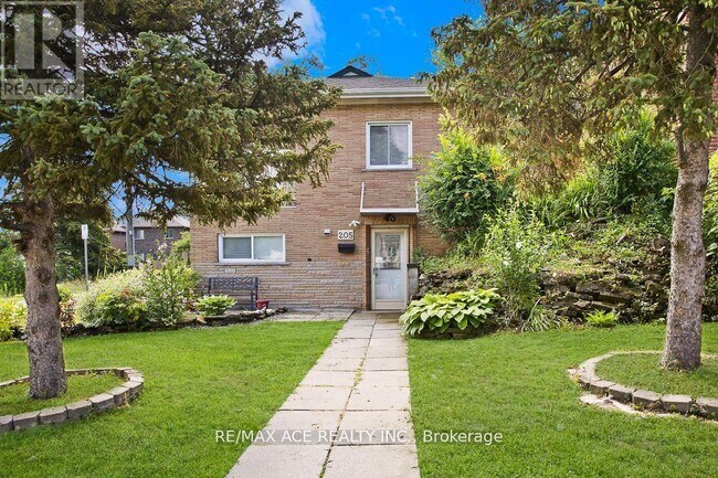 Building Photo - 205 Emerson St