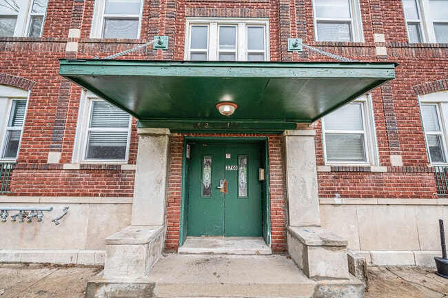 Building Photo - The Lillian