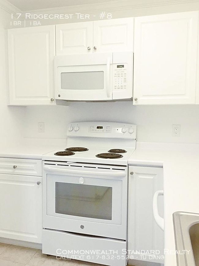 Building Photo - 1 bedroom in West Roxbury MA 02132