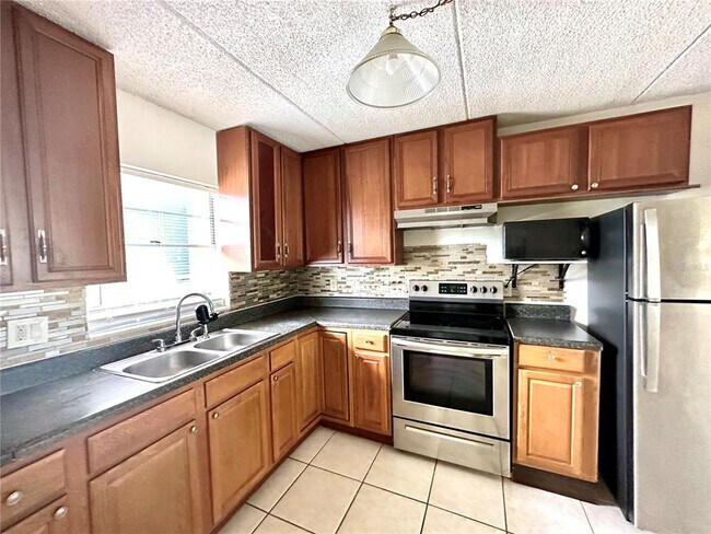 Foto del edificio - 2830 Somerset Park Dr