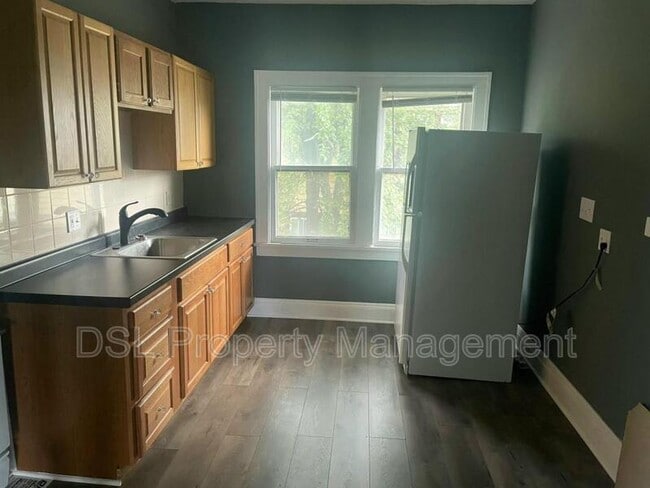 Building Photo - 1593 Glenmont Rd