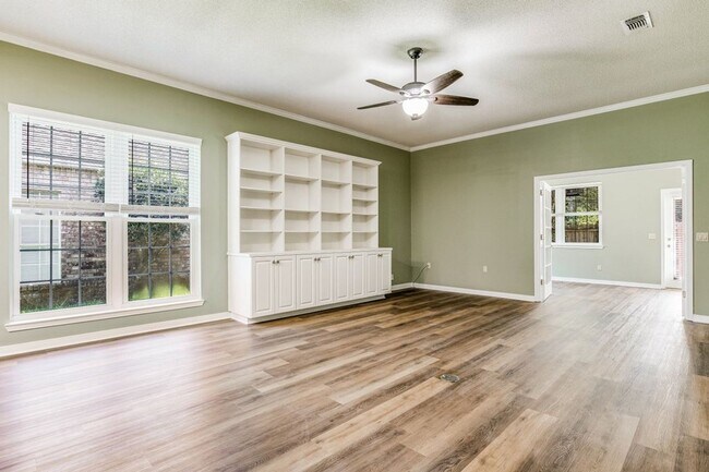 Foto del edificio - Great Home in the Tiger Point community of Champions Green!