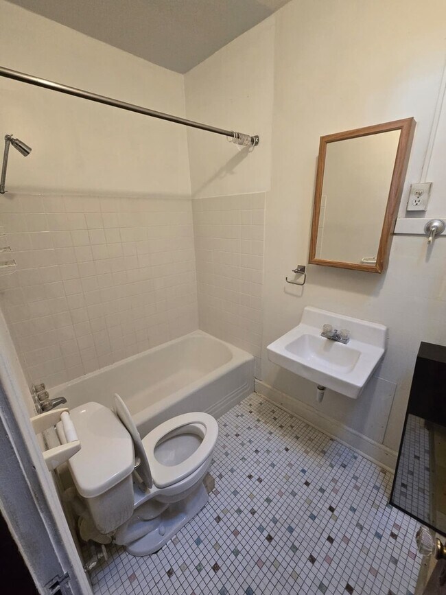 Foto del edificio - 1014 E Prairie Ave