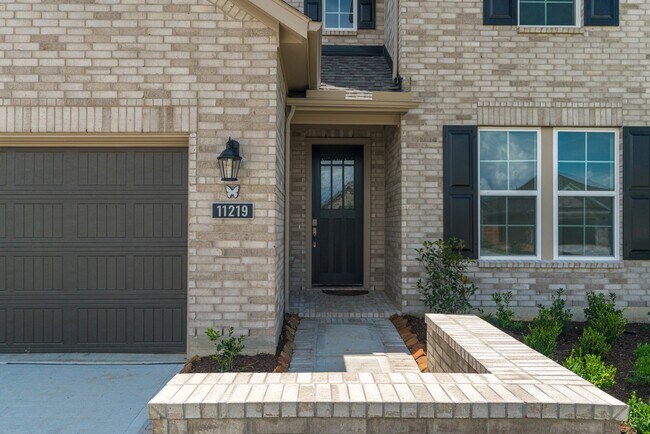 Building Photo - 11219 Tropical Forest Wy