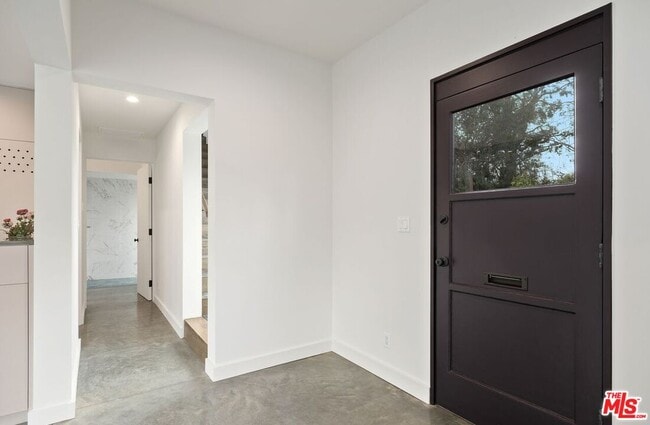 Foto del edificio - 15322 De Pauw St