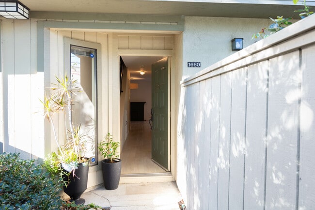 Photo - 1660 Parkside Dr Townhome