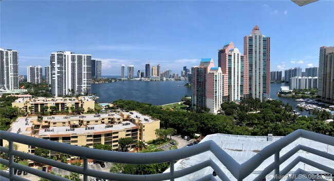 Foto del edificio - PARC CENTRAL AVENTURA EAST