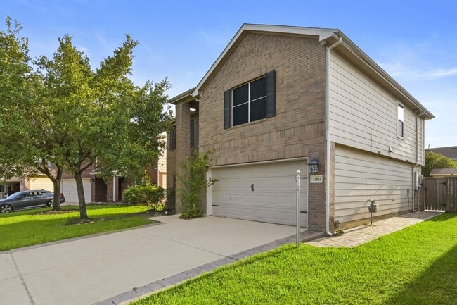 Foto del edificio - 15811 Vinemoss Ln