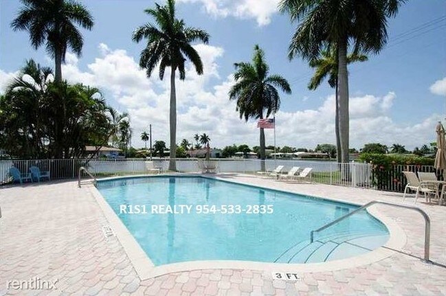 Foto del edificio - 1 br, 1.5 bath Condo - 1881 Middle River D...